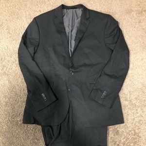 Kenneth Cole Reaction Men’s Suit 42R